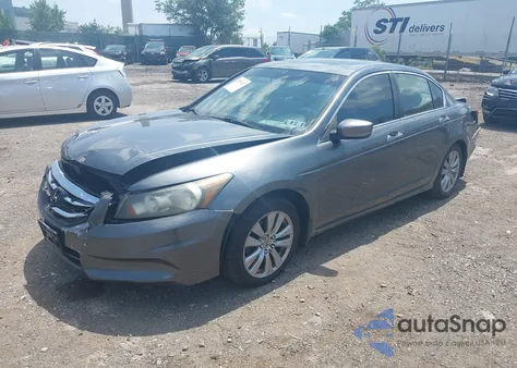2012 Honda Accord 2.4 Ex-L z USA, uszkodzony, nr VIN 1HGCP2F81CA032800